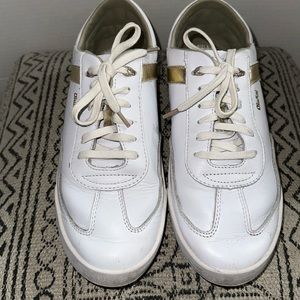 Olukai Hā‘upu Women’s Full-Grain Leather Sneakers
